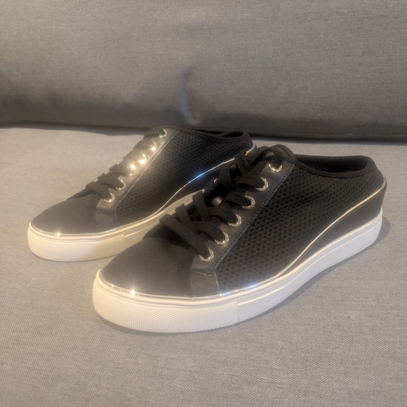 Wishbone Sneaker Mule Black And White Detail In Silver Size 9 - Picture 12 of 14